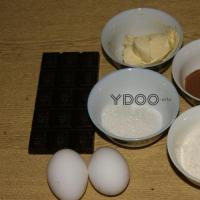 Chocolate fondant with liquid center: video recipe