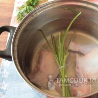 Çin lahanasıyla çorba, pancar çorbası ve diğer ilk yemekleri hazırlamak için en iyi tarifler